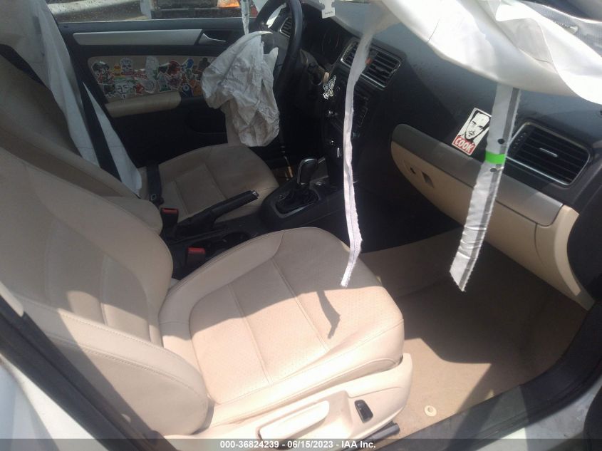 2014 VOLKSWAGEN JETTA SEDAN SE W/CONNECTIVITY/SUNROOF - 3VWD07AJ7EM380330