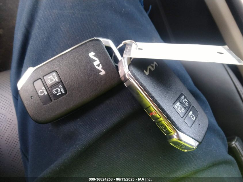 2023 KIA CARNIVAL LX - KNDNB4H34P6272161