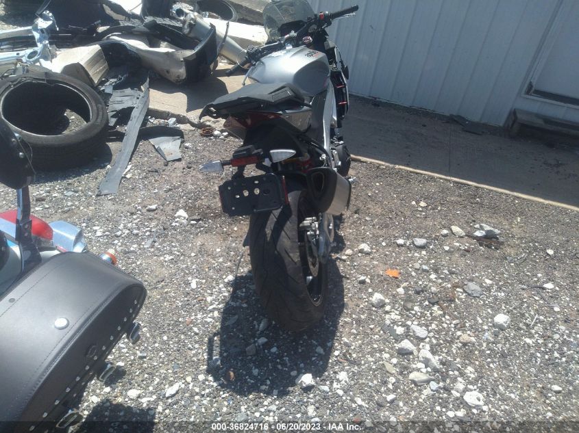 2022 APRILIA TUONO V4 1100 - ZD4KZUA02NS000537