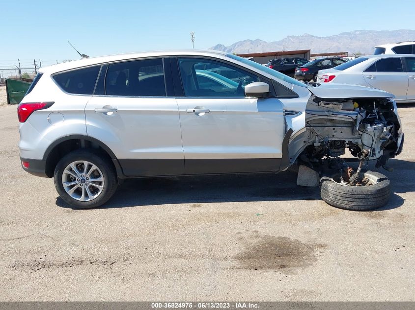 2019 FORD ESCAPE SE - 1FMCU0GD5KUB09264