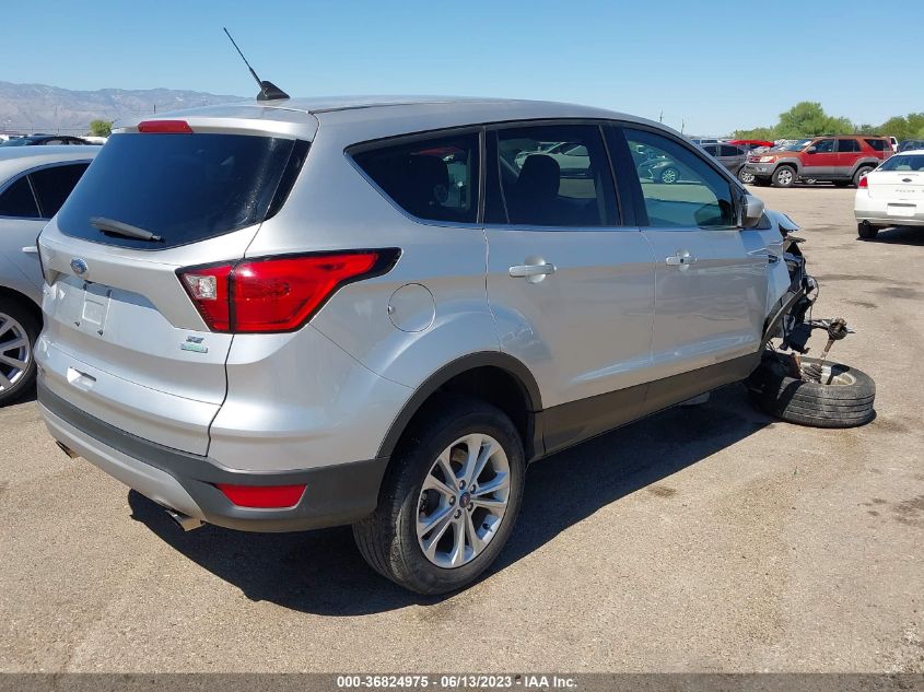 2019 FORD ESCAPE SE - 1FMCU0GD5KUB09264