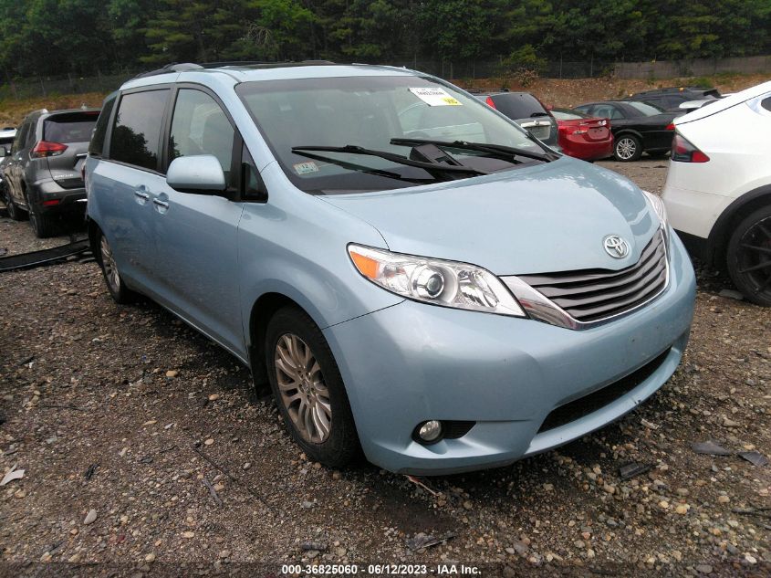 TOYOTA-SIENNA-5TDYZ3DC0HS845535