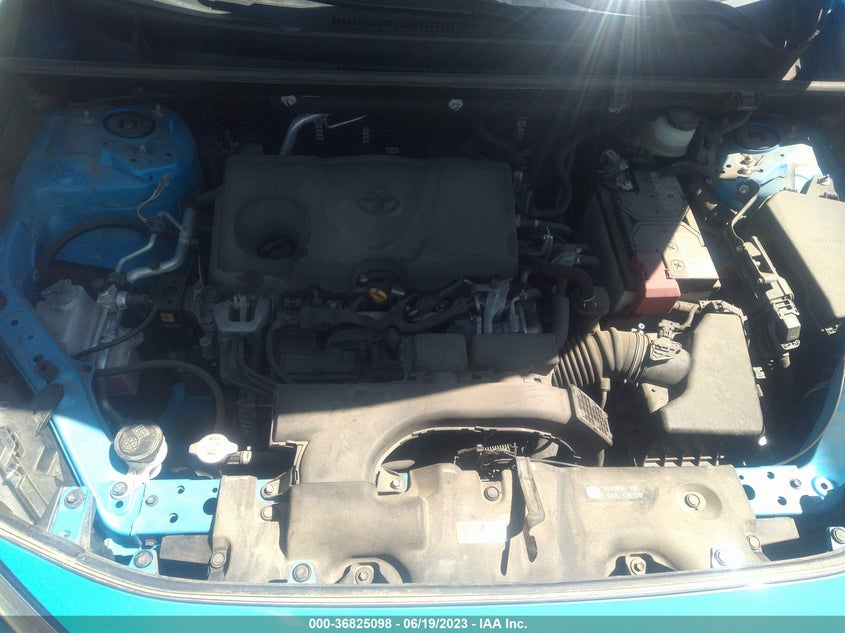 VIN JTMF1RFV7KD036794 2019 TOYOTA RAV4 LE