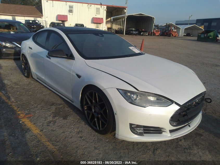 2016 TESLA MODEL S - 5YJSA1E49GF129292