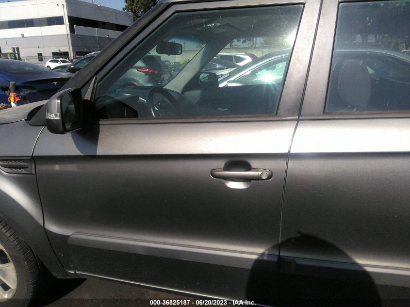 2013 KIA SOUL + - KNDJT2A60D7505446