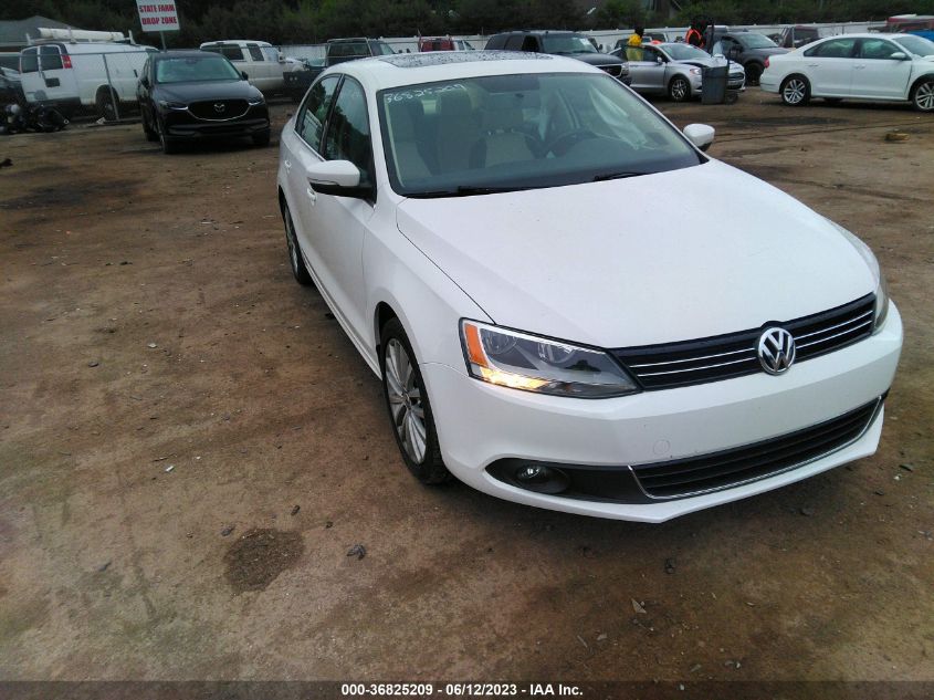 2013 VOLKSWAGEN JETTA SEDAN SEL W/NAV - 3VWLX7AJ9DM387124