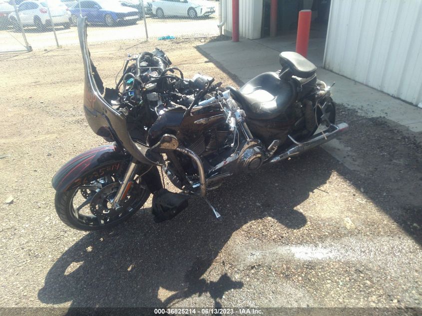 2011 HARLEY-DAVIDSON FLHXSE2 1HD1PZ817BB950427