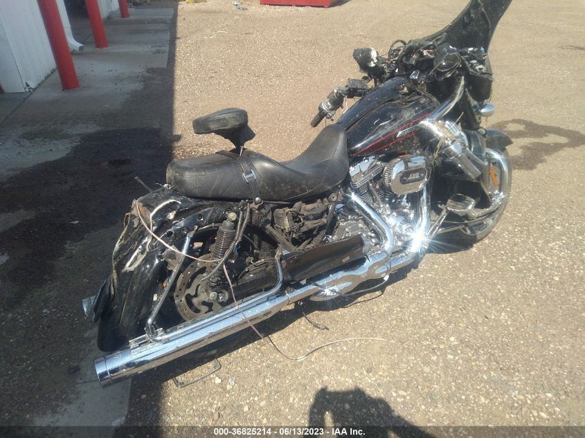 2011 HARLEY-DAVIDSON FLHXSE2 1HD1PZ817BB950427