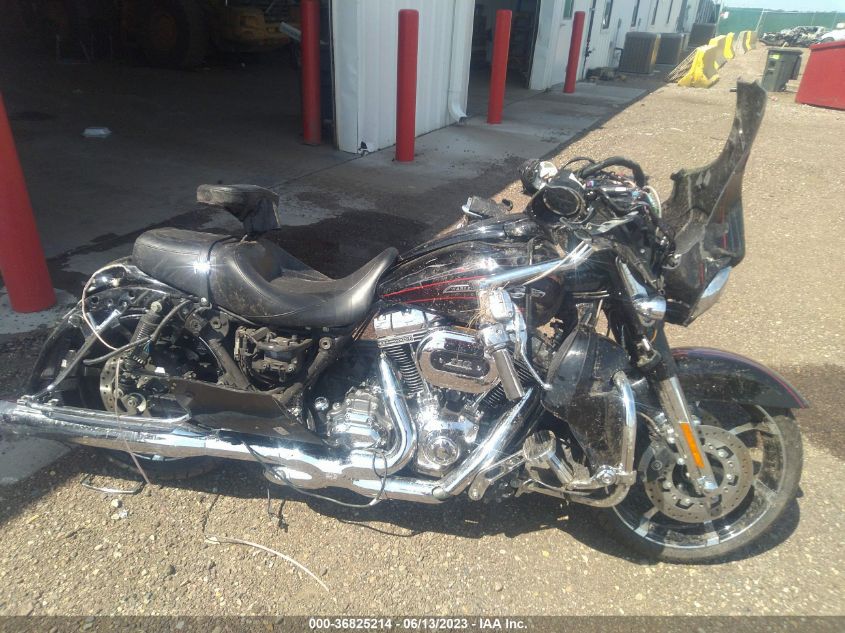 2011 HARLEY-DAVIDSON FLHXSE2 1HD1PZ817BB950427