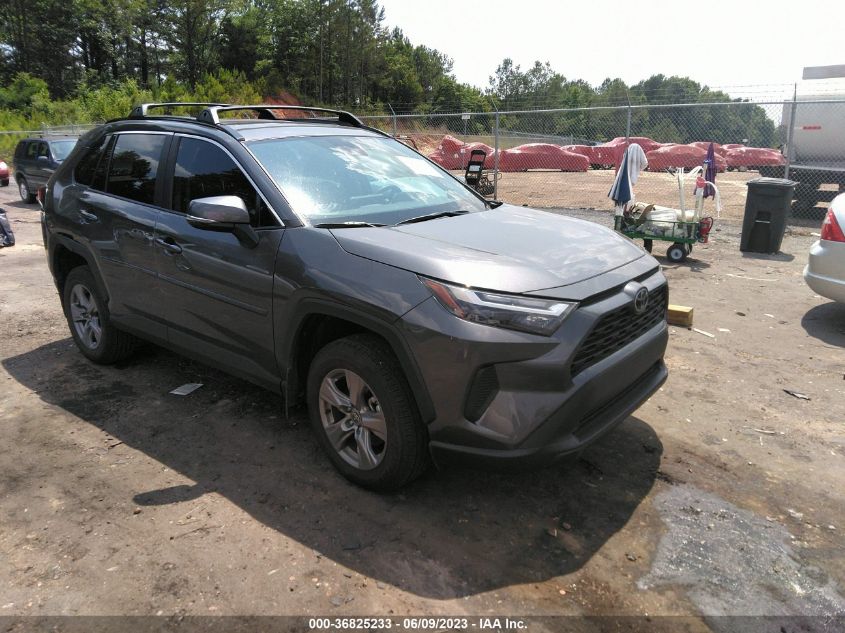 2022 TOYOTA RAV4 XLE - 2T3W1RFV6NC200447