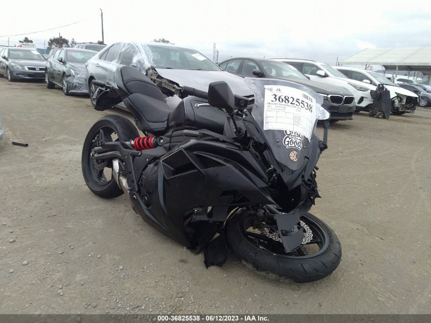 2012 KAWASAKI EX650 EC - JKAEXEE16CDA04564
