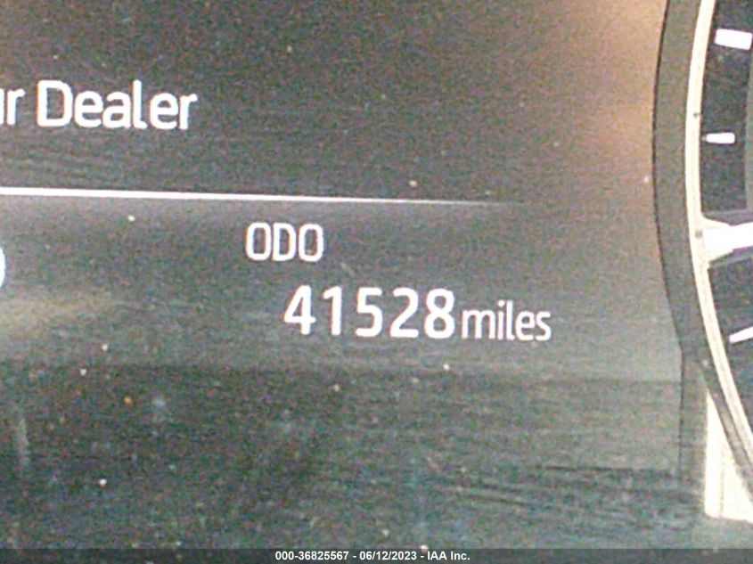 2022 TOYOTA HIGHLANDER XLE - 5TDGZRBH4NS569028