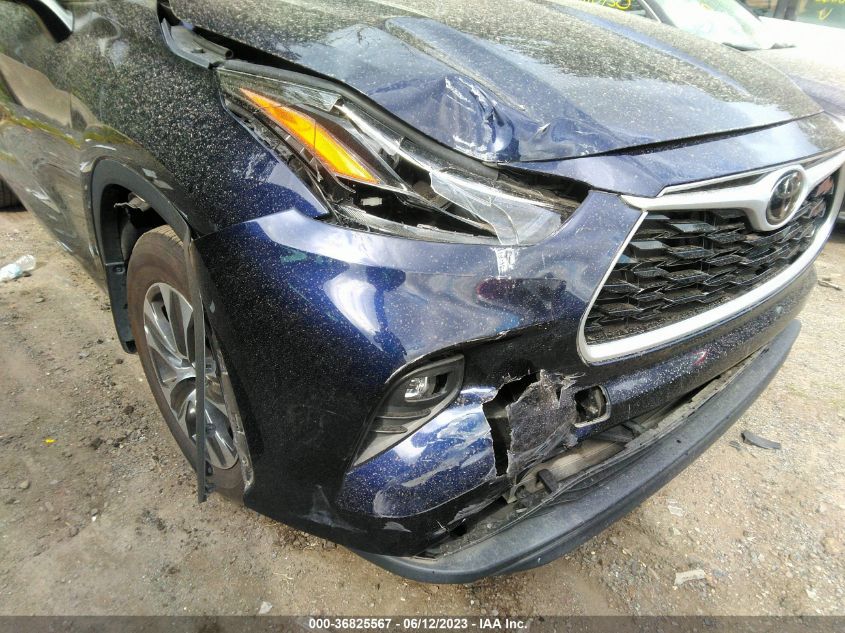 2022 TOYOTA HIGHLANDER XLE - 5TDGZRBH4NS569028