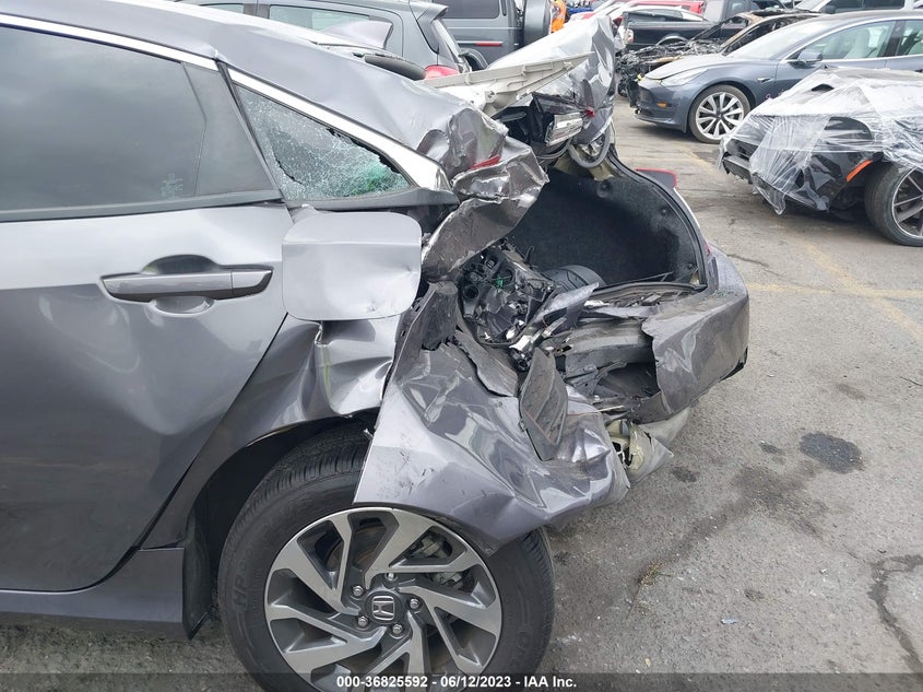 VIN 2HGFC2F79JH601228 2018 HONDA CIVIC SEDAN EX
