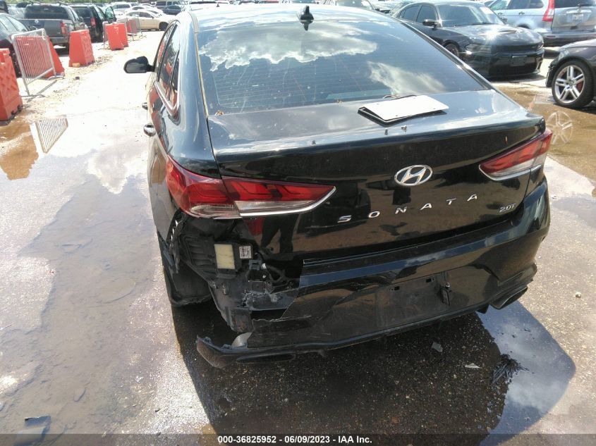 2018 HYUNDAI SONATA SPORT - 5NPE34AB3JH677472