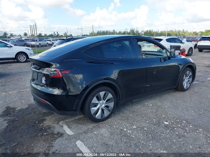 VIN 5YJYGDEE4MF296125 2021 TESLA MODEL Y LONG RANGE