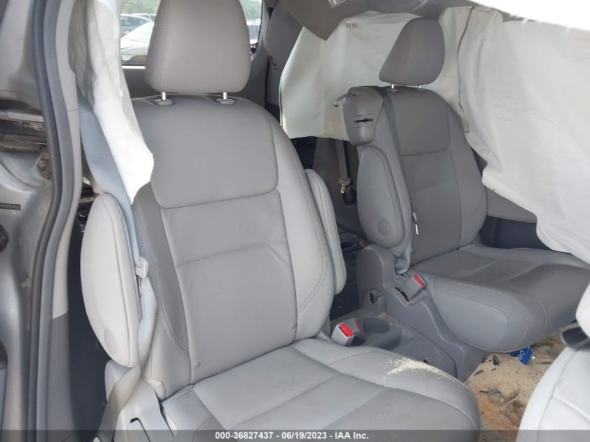 2015 TOYOTA SIENNA XLE - 5TDYK3DC0FS565132