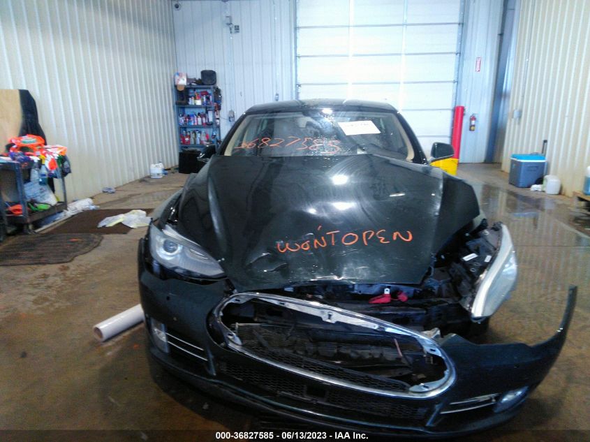 2014 TESLA MODEL S 60 KWH BATTERY/P85 - 5YJSA1H18EFP60887