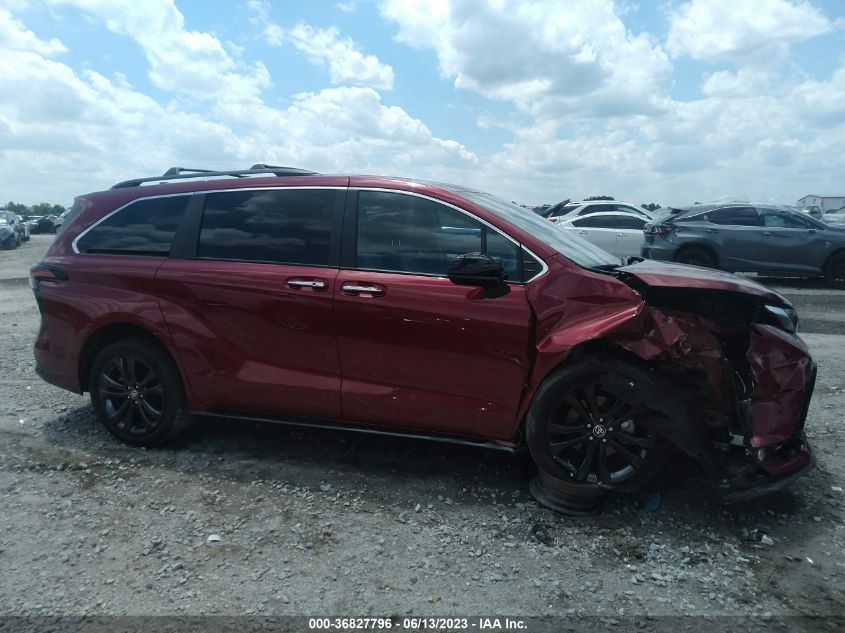 2022 TOYOTA SIENNA XSE - 5TDXRKEC8NS120846