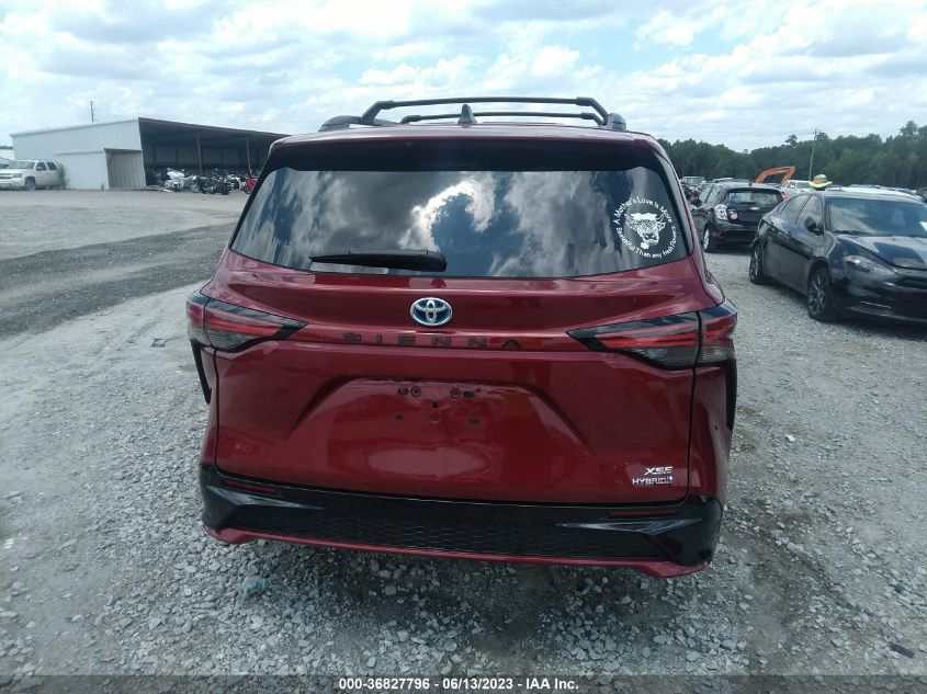 2022 TOYOTA SIENNA XSE - 5TDXRKEC8NS120846