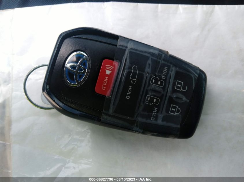 2022 TOYOTA SIENNA XSE - 5TDXRKEC8NS120846