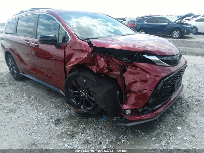 2022 TOYOTA SIENNA XSE - 5TDXRKEC8NS120846