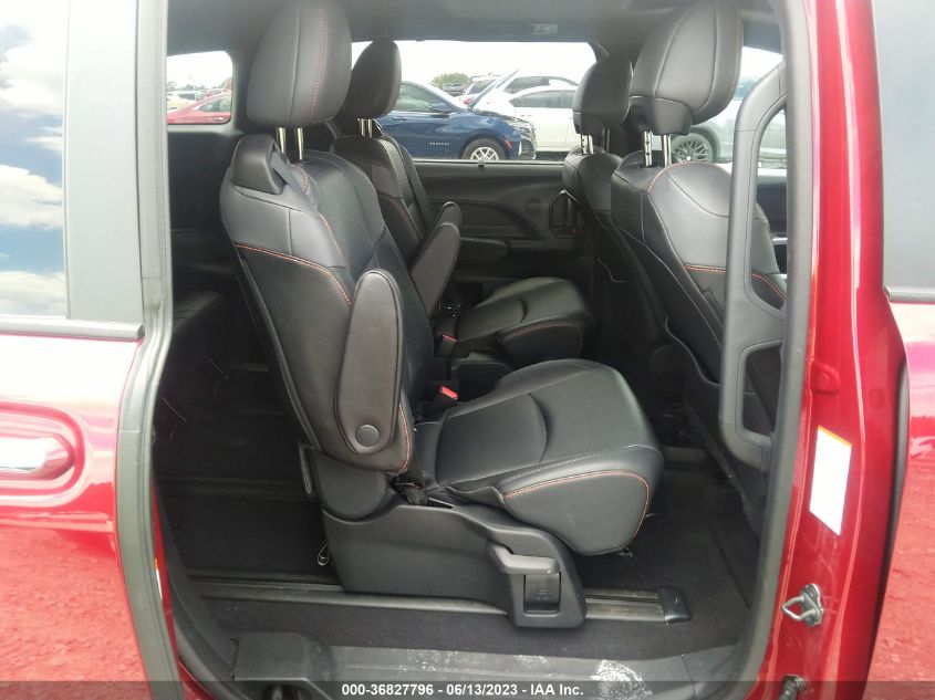 2022 TOYOTA SIENNA XSE - 5TDXRKEC8NS120846