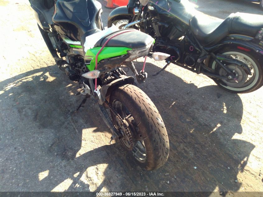 2017 KAWASAKI EX650 F - JKAEXEK18HDA01175