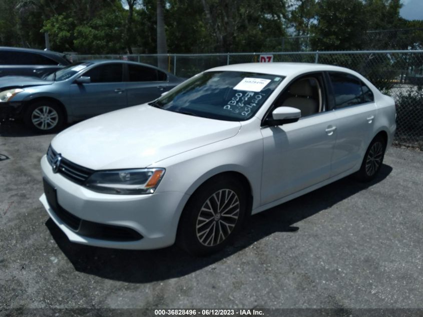 2013 VOLKSWAGEN JETTA SEDAN SE - 3VWDP7AJXDM254201