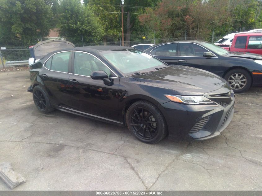 2018 TOYOTA CAMRY LE/SE/XLE/L - 4T1B11HK1JU074731