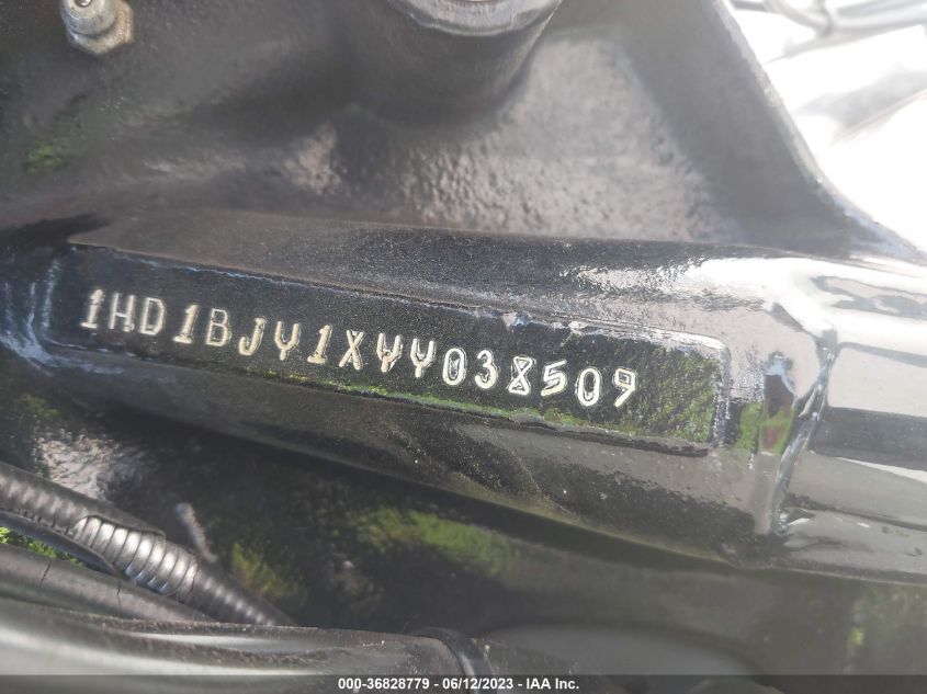 2000 HARLEY-DAVIDSON FLSTC - 1HD1BJY1XYY038509