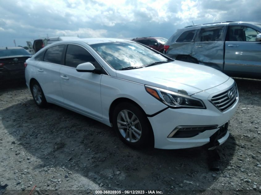 2015 HYUNDAI SONATA 2.4L SE - 5NPE24AF7FH236473