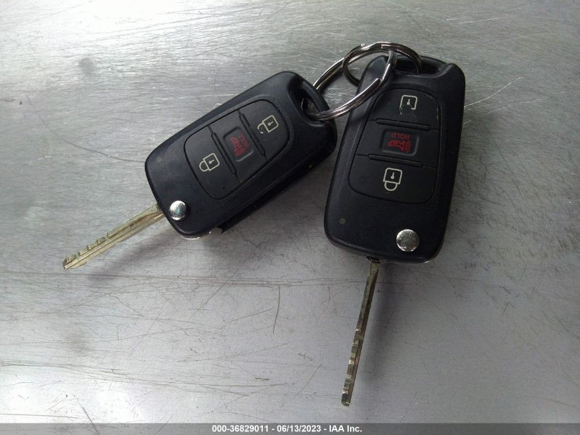 2013 KIA SOUL - KNDJT2A56D7523683