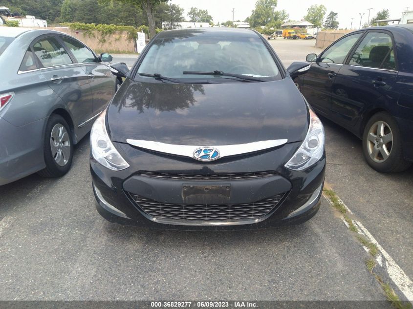 2014 HYUNDAI SONATA HYBRID - KMHEC4A49EA117823