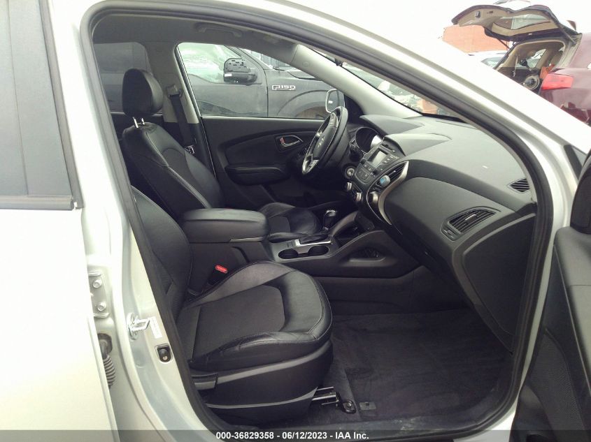 2015 HYUNDAI TUCSON SE - KM8JU3AG4FU969285