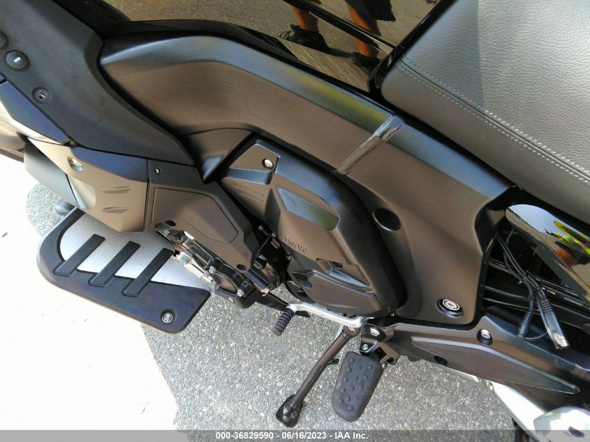 2021 BMW K1600 B WB10F530XM6E24473