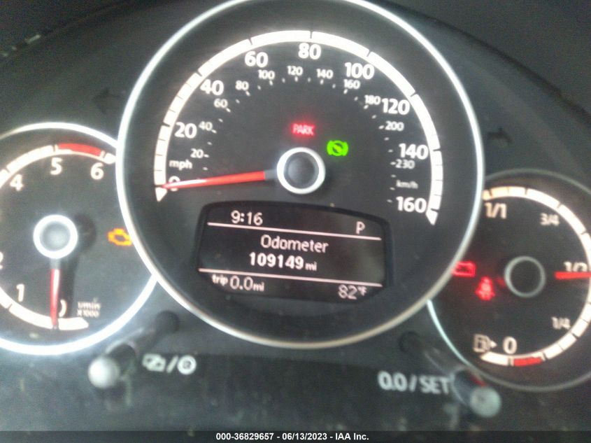 2013 VOLKSWAGEN BEETLE CONVERTIBLE 2.0L TDI 3VW5L7AT0DM823204