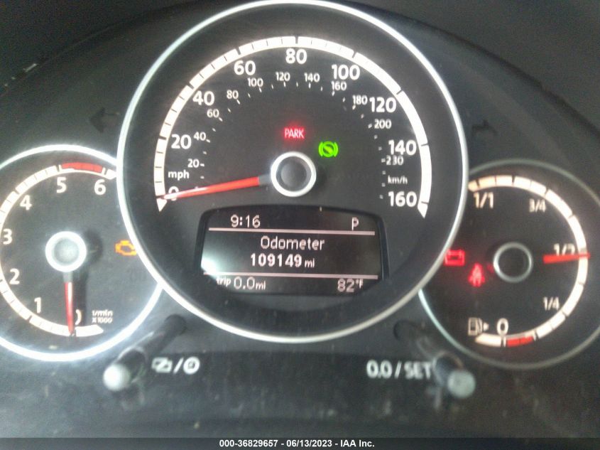 2013 VOLKSWAGEN BEETLE CONVERTIBLE 2.0L TDI 3VW5L7AT0DM823204