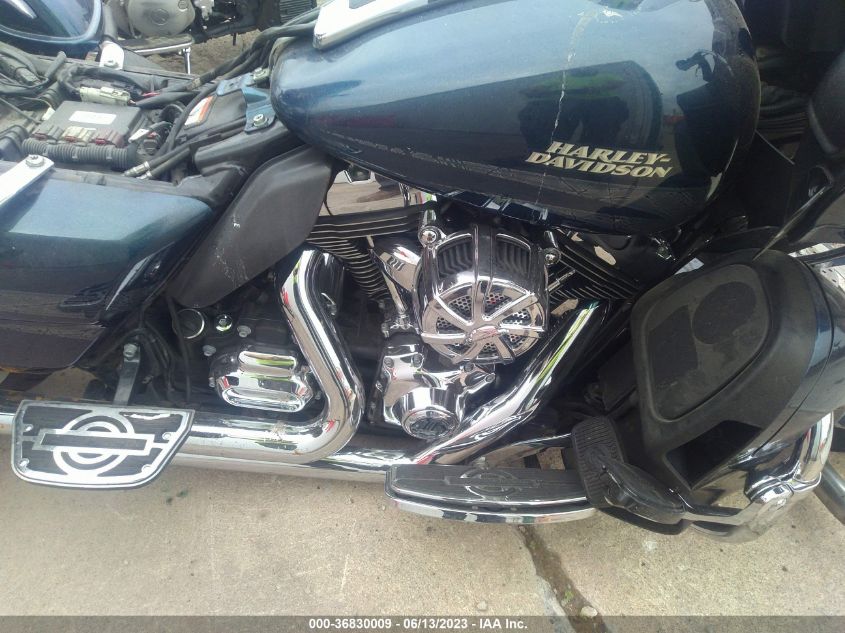 2016 HARLEY-DAVIDSON FLTRU - 1HD1KGL11GB628223