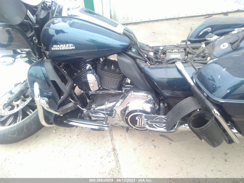2016 HARLEY-DAVIDSON FLTRU - 1HD1KGL11GB628223