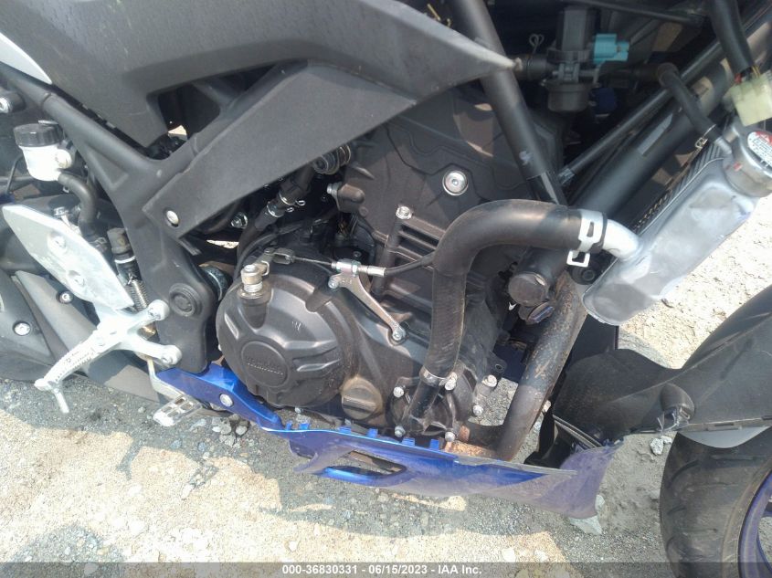 2021 YAMAHA YZFR3 A MH3RH18Y3MK006287