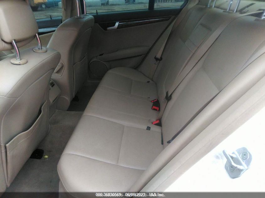 2013 MERCEDES-BENZ C 250 SPORT/LUXURY - WDDGF4HB1DG007052