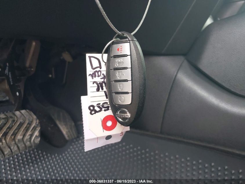 2019 NISSAN ROGUE SV - 5N1AT2MTXKC843860