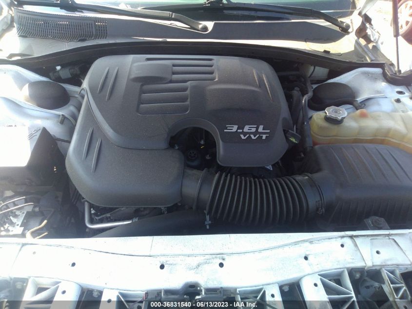 2019 CHRYSLER 300 LIMITED - 2C3CCAEG0KH697902