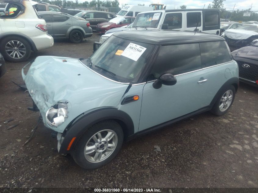 2013 MINI COOPER HARDTOP - WMWSU3C55DT372148