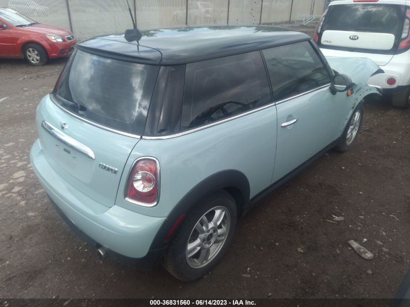 2013 MINI COOPER HARDTOP - WMWSU3C55DT372148