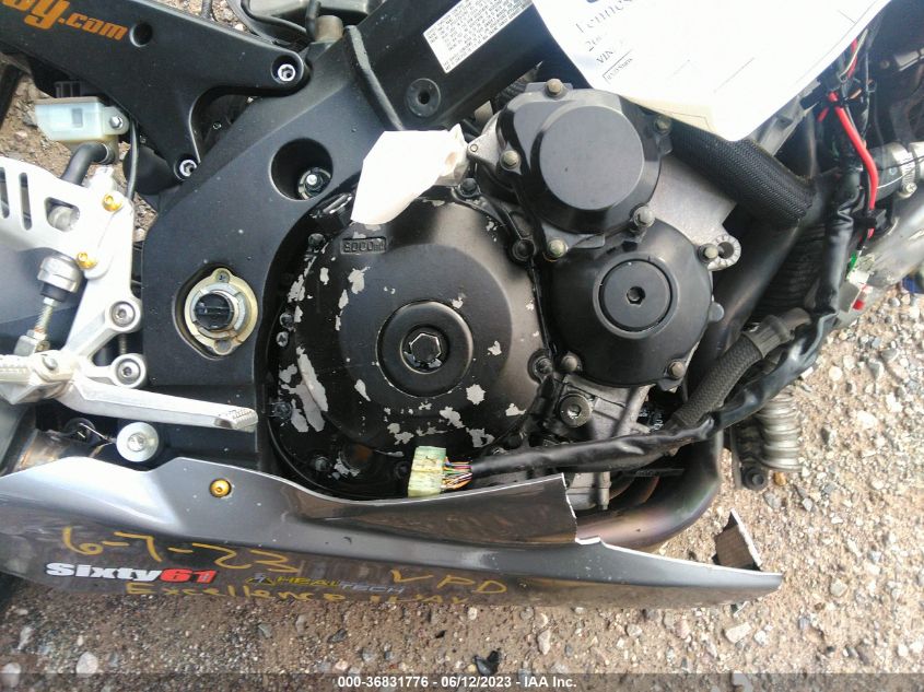 2006 SUZUKI GSX-R1000 - JS1GT76AX62114223