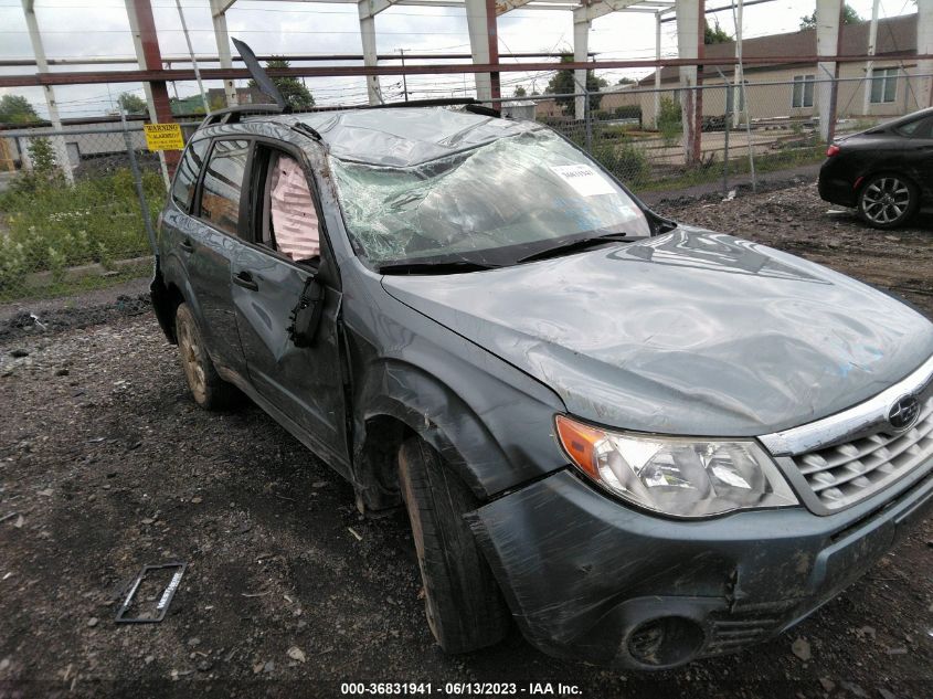 2013 SUBARU FORESTER 2.5X - JF2SHABCXDG422595
