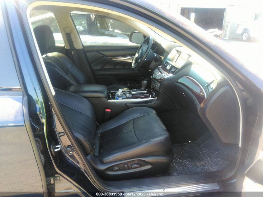2017 INFINITI Q70 3.7 JN1BY1AP7HM740672