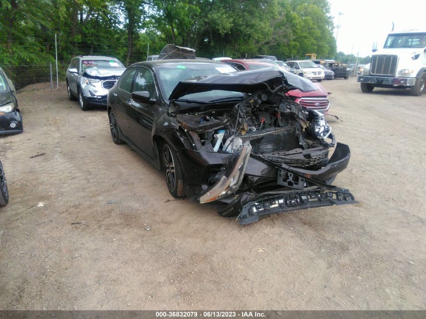 2017 HONDA ACCORD SEDAN SPORT SE - 1HGCR2F18HA101583